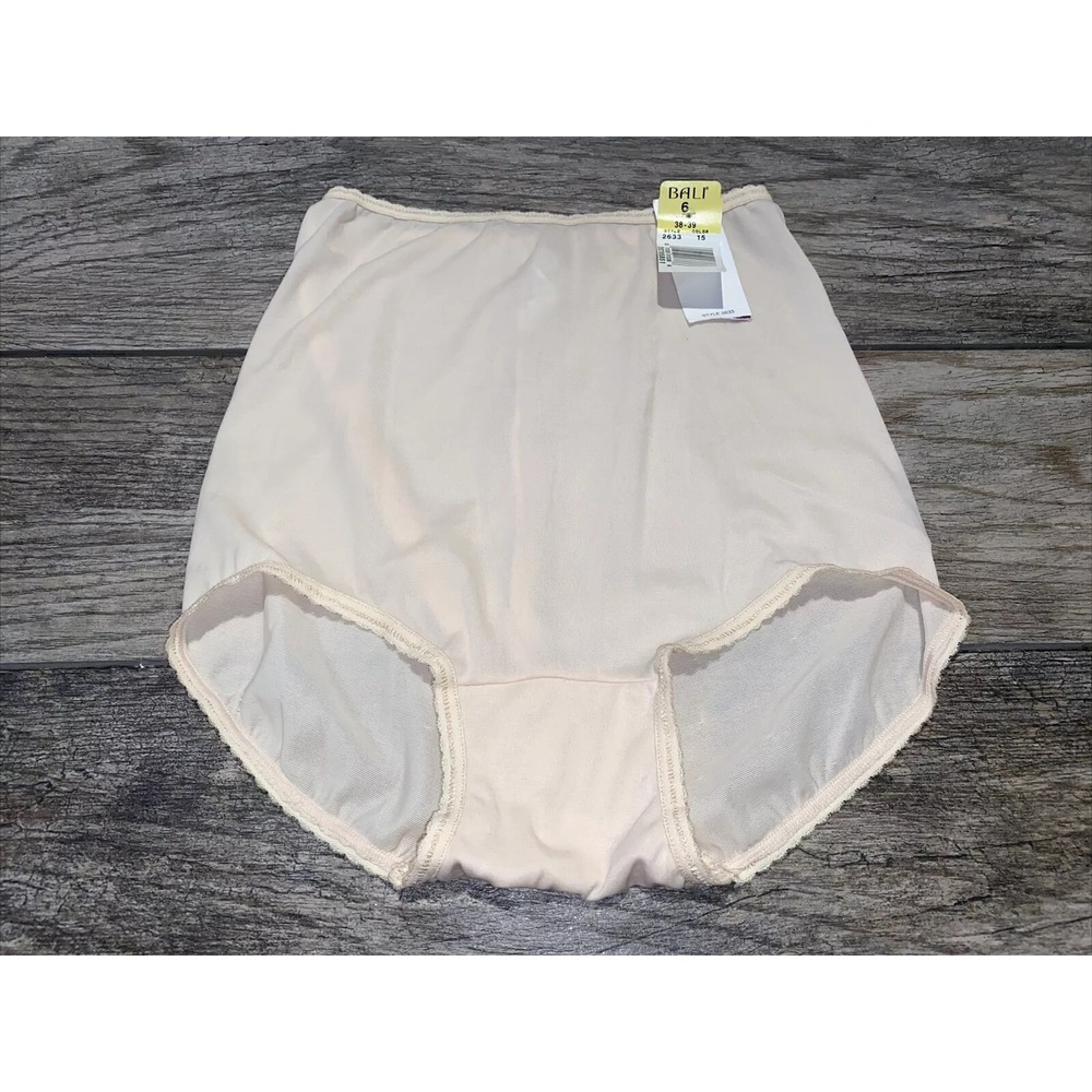 BALI Sz‎ Medium 6 2633 Light Beige Nylon Skimp Brief Panty Underwear Womens